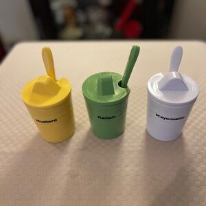 Melamine vintage condiment pots with lids & spoons mayo, mustard, relish 3.5”.